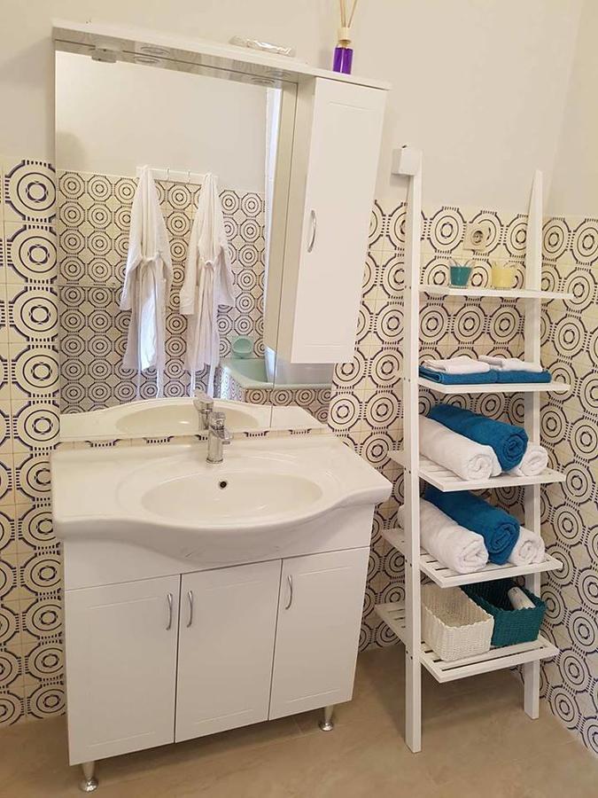 Adriatic Apartments Трогир Экстерьер фото